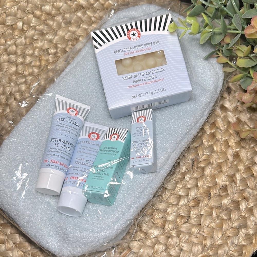 *NEW* First Aid Beauty Gift Set with Bag